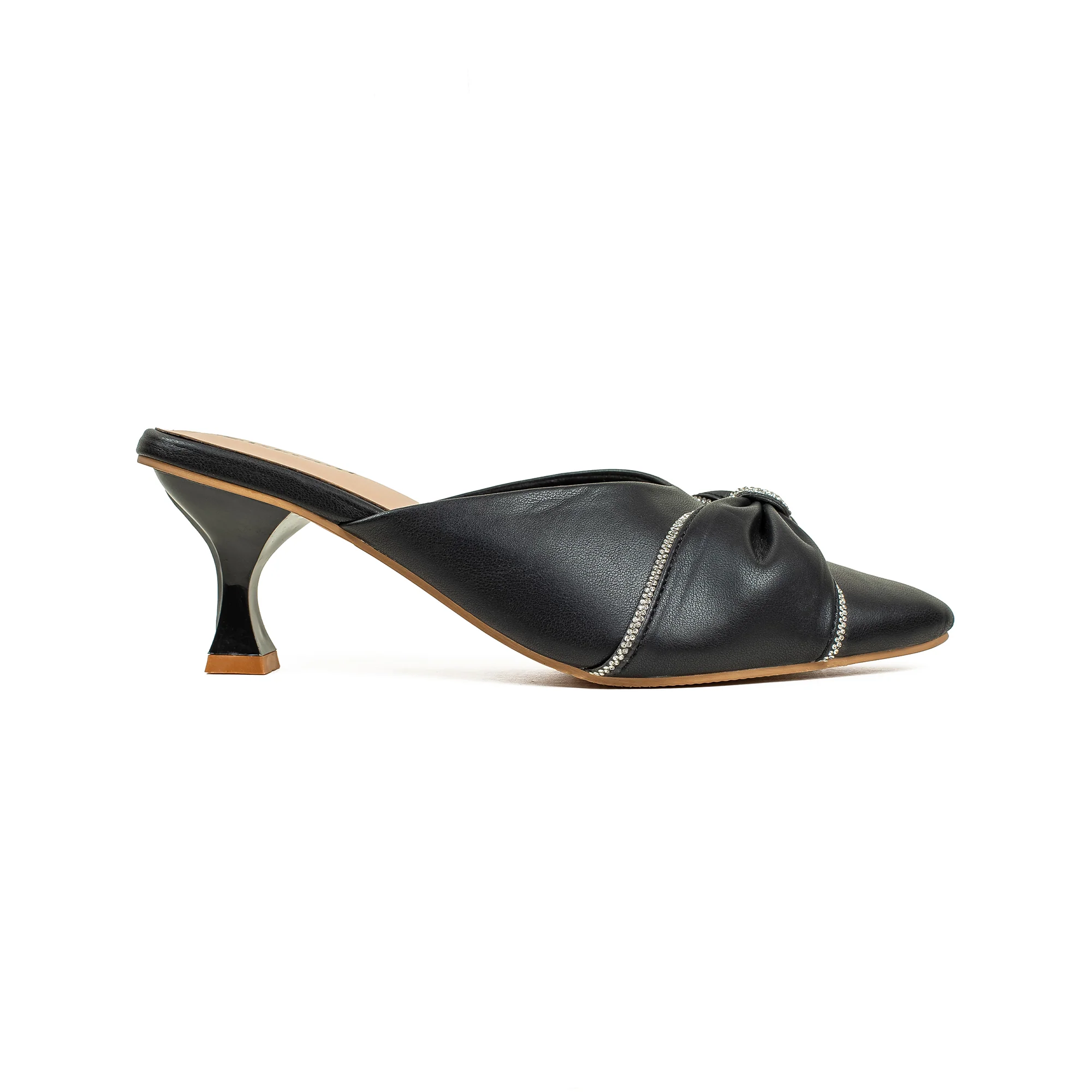 Vibrant Women's Black pointed-toe heels